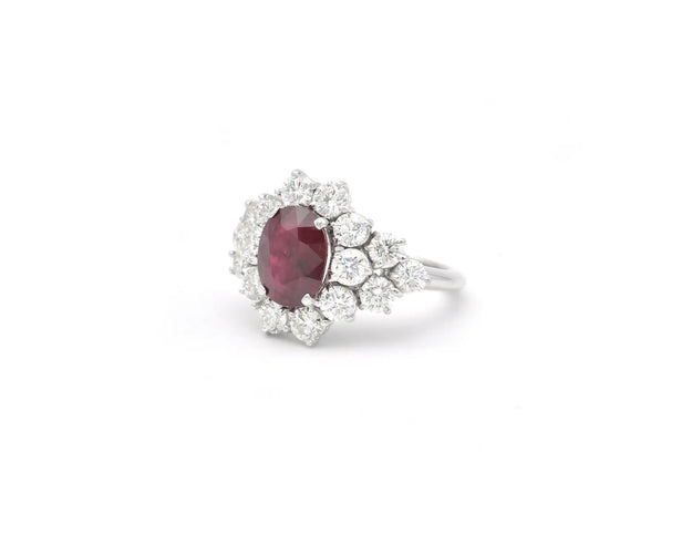 Bague Bague en or blanc 18 kt avec rubis de Madagascar 4,03 ct et diamants 58 Facettes 14339