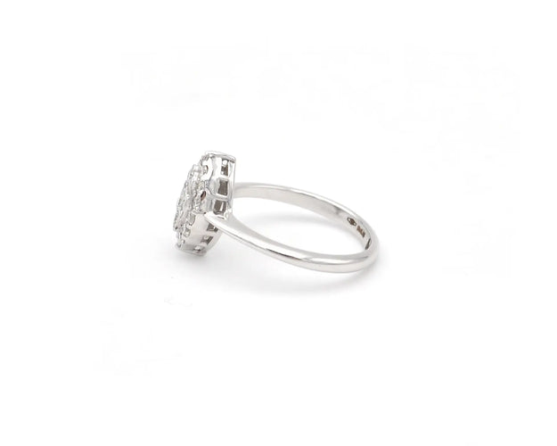 Bague Bague ovale en or blanc 18 ct avec diamants 0,39 ct 58 Facettes 14266