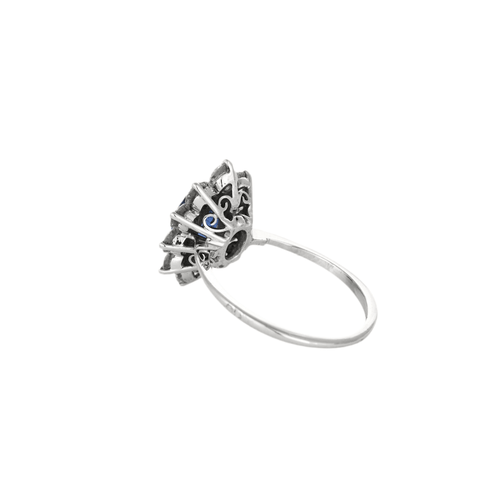 Bague 55 Bague Marguerite en platine (950 Millièmes) et or gris 18K (750 Millièmes) centrée d’un saphir ovale et entouré de diamants 58 Facettes DV4109-3