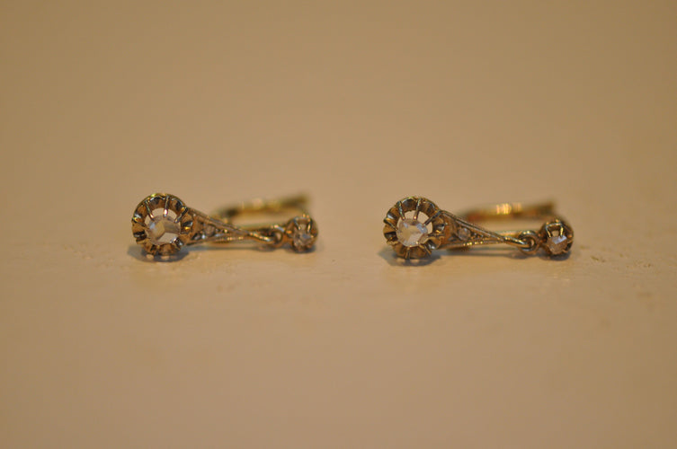 Boucles d'oreilles Boucles d'oreilles anciennes en or 18K serties de diamants taille rose 58 Facettes