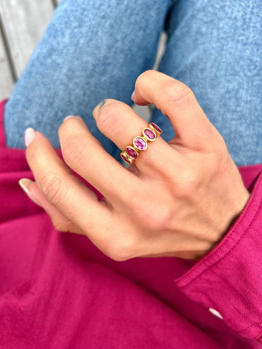 Bague 51 Bague en or jaune 18 carats sertie de saphirs roses 58 Facettes 1