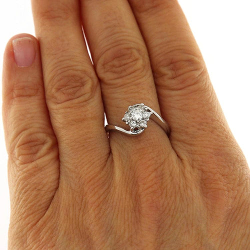 Bague 59 Bague fleur en or blanc 18 ct et diamants taille brillant 58 Facettes G3693
