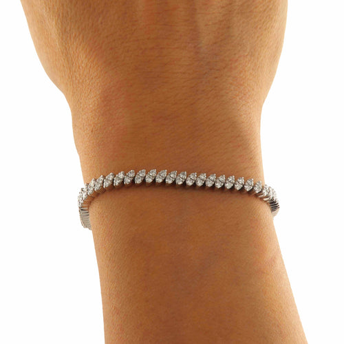Bracelet Bracelet tennis vintage en or blanc avec diamants 3,07 ct 58 Facettes G3845