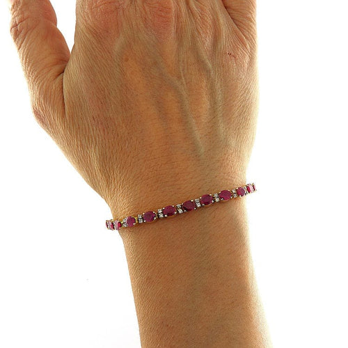 Bracelet Bracelet vintage en or jaune 18 ct avec diamants et rubis 58 Facettes G3886