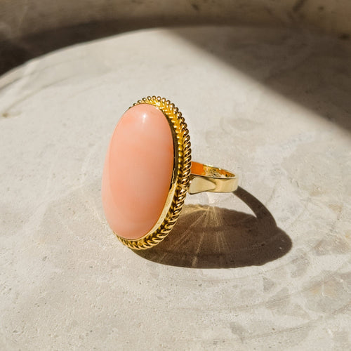Bague 61 Bague corail cabochon ovale en or jaune 750 58 Facettes 2513