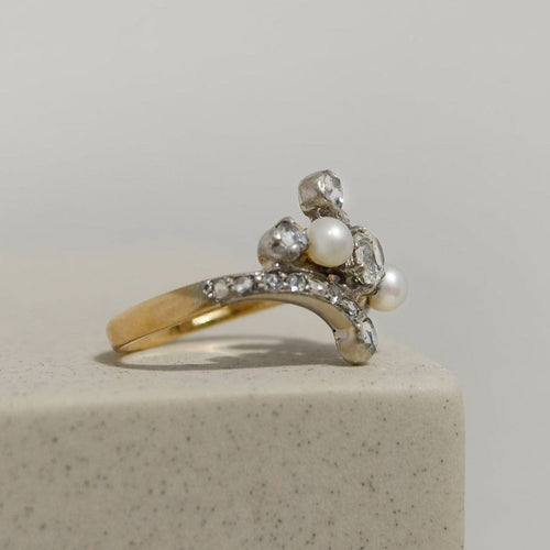 Bague 50 Bague ancienne - Cocktail en or jaune et blanc avec perles et diamants 58 Facettes 2922