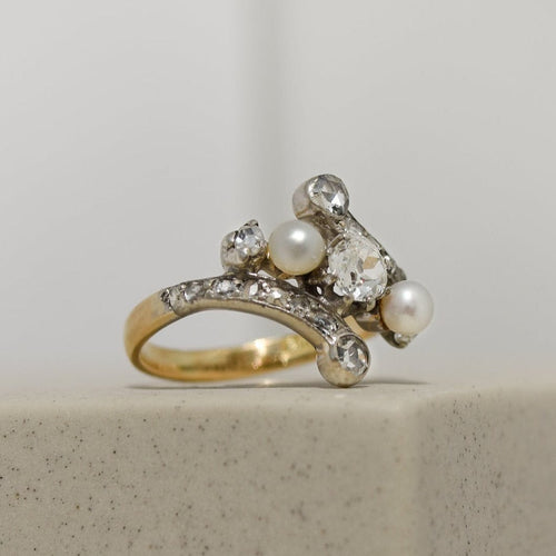 Bague 50 Bague ancienne - Cocktail en or jaune et blanc avec perles et diamants 58 Facettes 2922