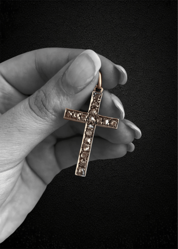 Pendentif Pendentif croix - or et argent, diamants taille rose 0,85 ct 58 Facettes
