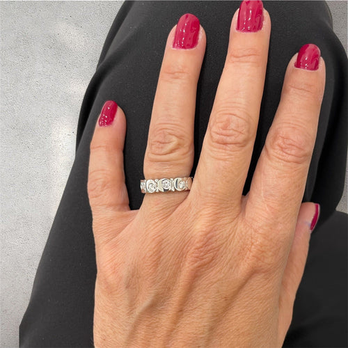 Bague 51 Marina B - Bague bandeau en or 18 carats et diamants 58 Facettes