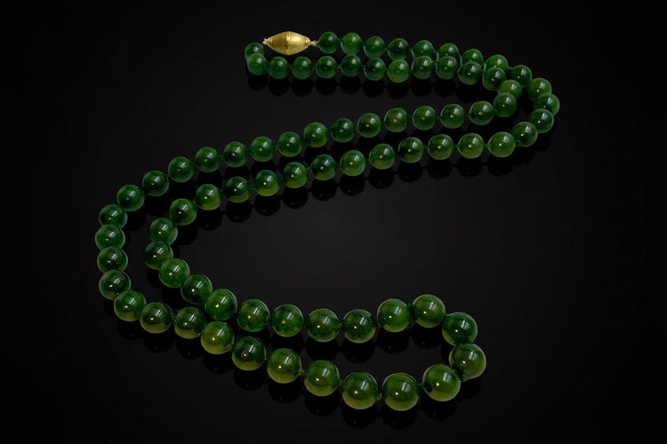 Collier Collier long - 80 perles de malachite en or jaune 18 carats 58 Facettes