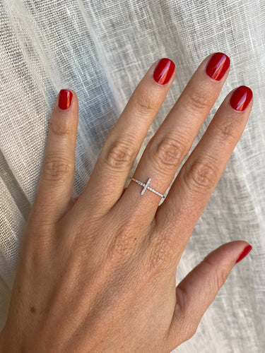 Bague 52 Bague design contemporaine en or blanc 18 carats et diamants 58 Facettes
