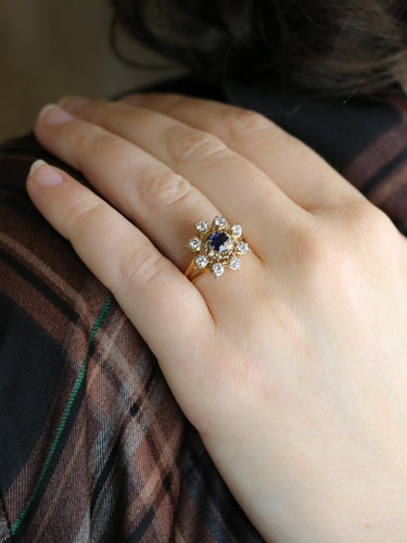 Bague 52 Bague marguerite en or jaune 18 carats saphir et diamants 58 Facettes 1CA0000002/1