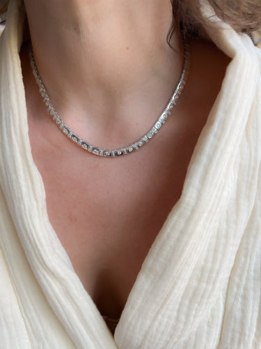 Collier Collier maillons carrés pavés en or gris 18k et diamants 58 Facettes 1