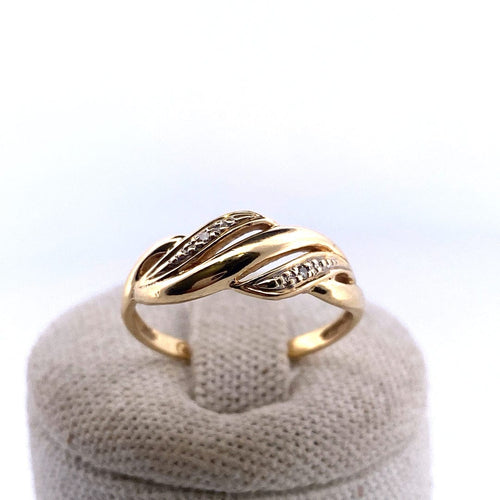 Bague 52 Bague entrelacée sertie en or jaune 18K, taille 52 58 Facettes 250171