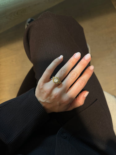 Bague 52 Bague style années 80 en or jaune 18k et diamants 58 Facettes