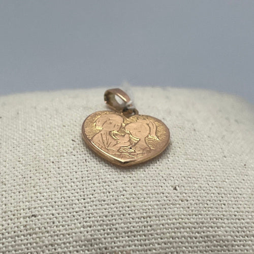 Pendentif Pendentif cœur gravé en or jaune 18 carats 1,36 g 58 Facettes 250158