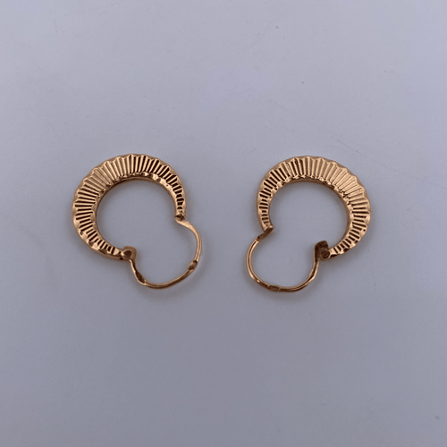 Boucles d'oreilles Boucles d’oreilles créoles texturées en or jaune 18 carats 58 Facettes 250013