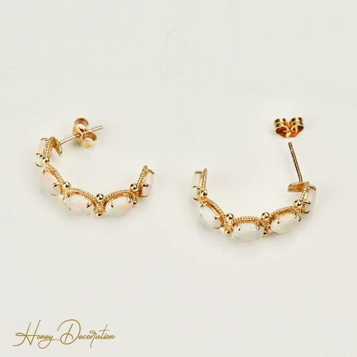 Boucles d'oreilles Boucles d’oreilles vintage en or jaune 14 carats et opales 58 Facettes 2870