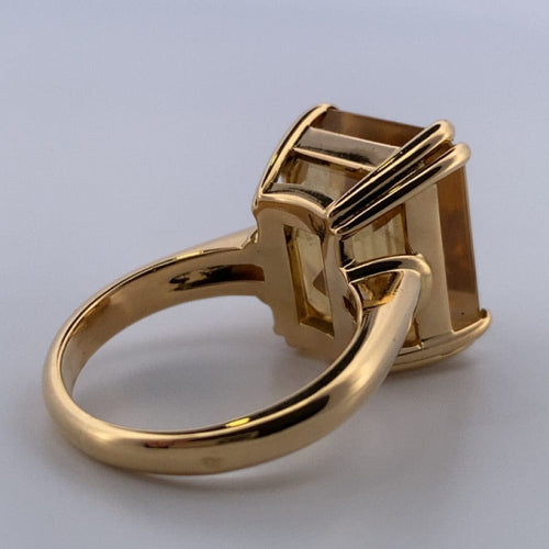 Bague 56 Bague citrine en or jaune 18K 12,23 g 58 Facettes 250073