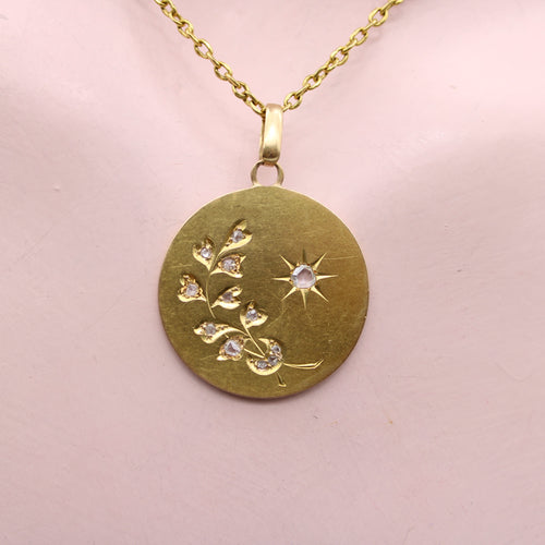 Pendentif Médaillon étoile, lune et blé en or 18k et diamants 58 Facettes