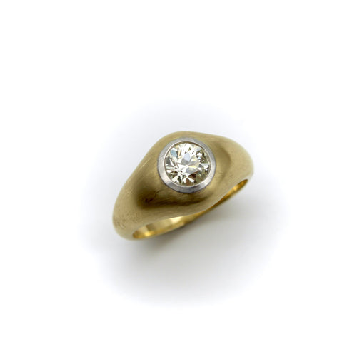 Bague Bague en or 18k avec diamant taille ancienne 0,78 ct 58 Facettes
