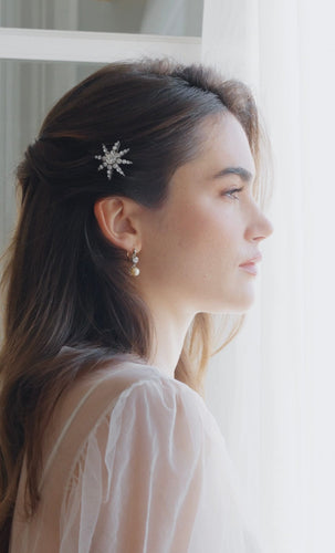 Boucles d'oreilles Boucles d’oreilles dormeuses Art Déco en or jaune et diamants 58 Facettes
