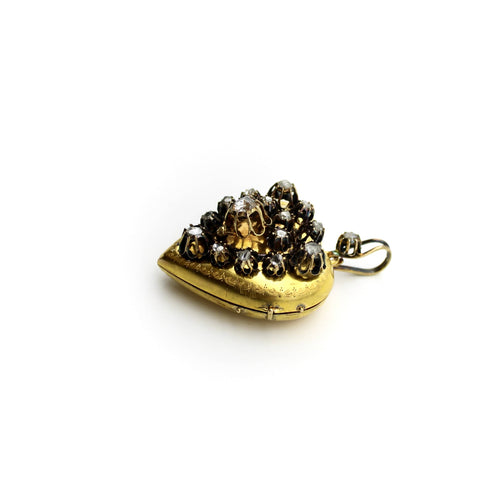 Pendentif Pendentif médaillon cœur en or 18k et diamants taille rose 58 Facettes