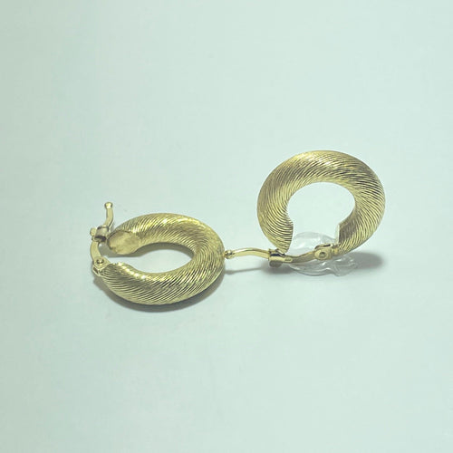 Boucles d'oreilles Boucles d’oreilles ovales texturées en or jaune 18K 7,83 g 58 Facettes 250252