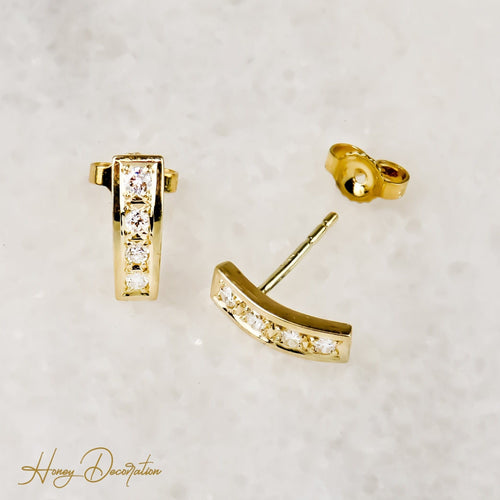 Boucles d'oreilles Boucles d’oreilles en or jaune 585 avec diamants taille brillant 0,24 ct 58 Facettes 2337