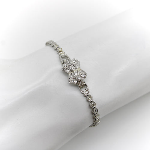 Bracelet Art déco - Bracelet ligne fleur en platine et diamants 58 Facettes A20072