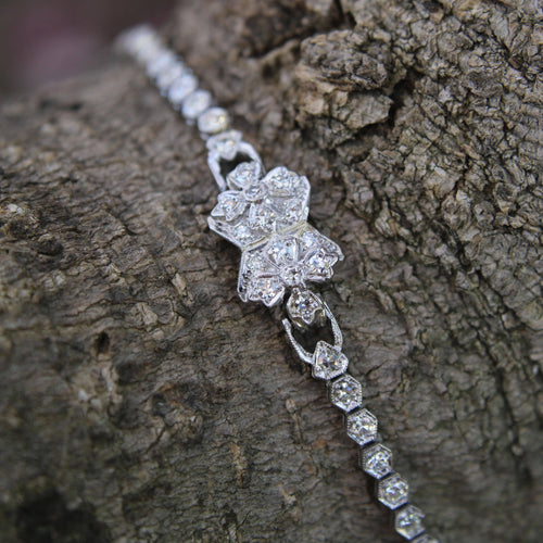 Bracelet Art déco - Bracelet ligne fleur en platine et diamants 58 Facettes A20072
