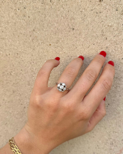 Bague 49 Bague vintage en or blanc 18k et diamants 58 Facettes