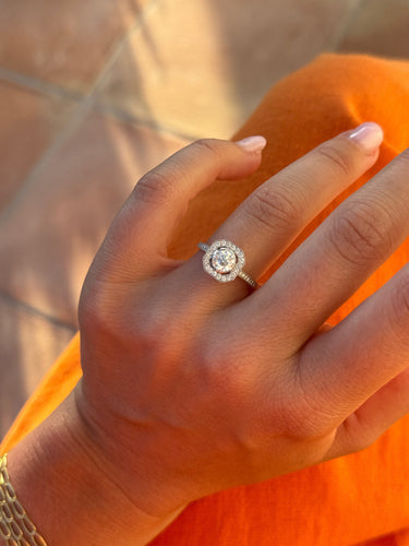 Bague 53 Bague carrée en or blanc 18k et diamants 58 Facettes