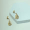 Boucles d'oreilles Boucles d’oreilles pendantes feuille texturée en or jaune 18 carats 58 Facettes 250232