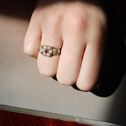 Bague 55 Bague fleur victorienne en or 15K avec perles et rubis 58 Facettes A2001A