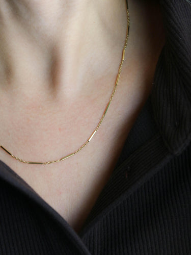 Collier Chaîne vintage à maillons bâton et forçat en or jaune 18 carats 58 Facettes 1219.5
