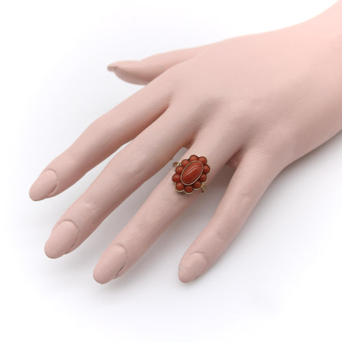 Bague Bague rétro en or 14k au corail cabochon 58 Facettes A2002D