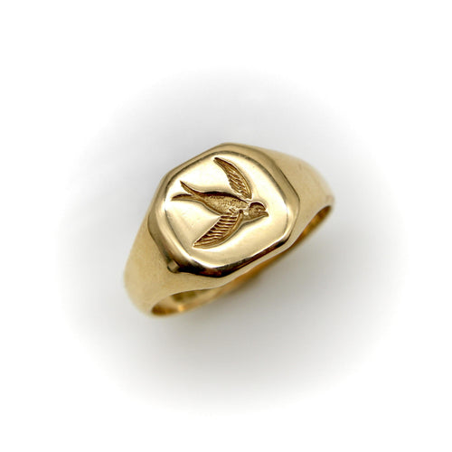Bague 64 Bague chevalière Art déco en or 18K avec intaille d’hirondelle 58 Facettes A2002Z
