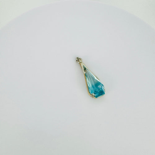 Pendentif Pendentif vintage en or blanc 14 carats et tourmaline 58 Facettes 2508020