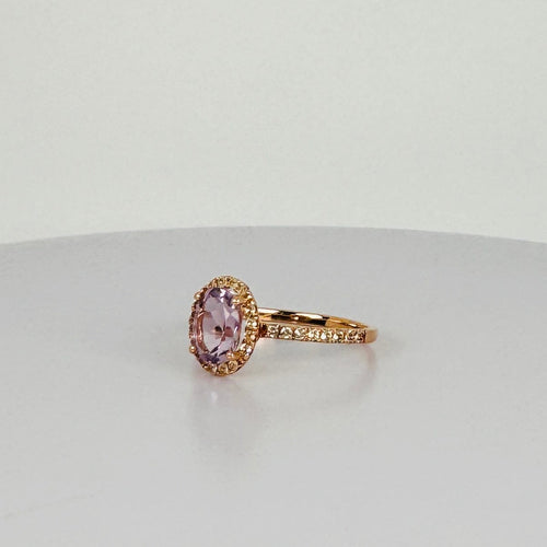 Bague Bague vintage en or rose 18k avec améthyste et saphirs blancs 58 Facettes 2508010