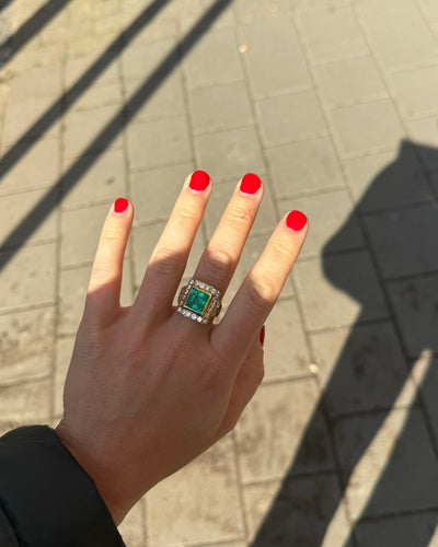 Bague 53.5 Bague vintage en or jaune 18k avec émeraude colombienne et diamants 58 Facettes