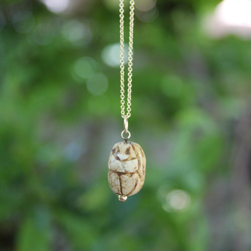 Pendentif Egyptian Revival - Pendentif scarabée en or jaune 14k et pierre beige 58 Facettes A2003M