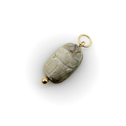 Pendentif Pendentif scarabée style Egyptian Revival en or 14 carats et pierre grise 58 Facettes A2003P