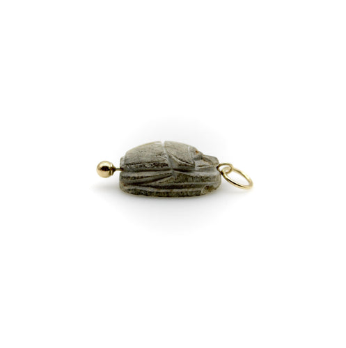 Pendentif Pendentif scarabée style Egyptian Revival en or 14 carats et pierre grise 58 Facettes A2003P