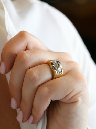 Bague 54.5 Bague à godrons en or jaune 18 carats, saphir ovale et diamants 58 Facettes 1160