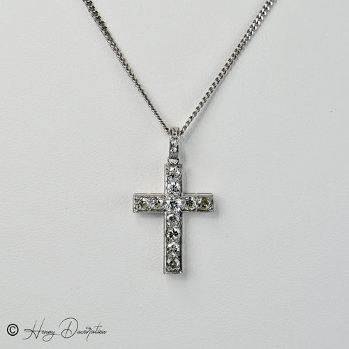 Pendentif Pendentif croix ancien en or blanc 14 carats avec diamants 58 Facettes 2367