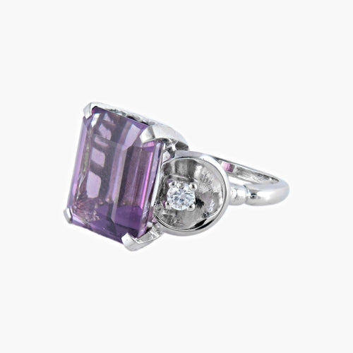 Bague 50 / Améthyste / Or Blanc Bague "Victoire" en or jaune et améthyste, diamants 58 Facettes BO/220026 STA