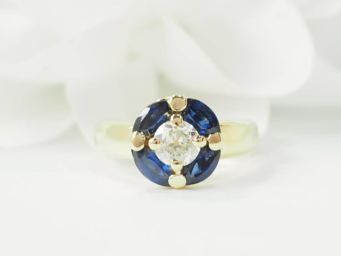 Bague 51 Bague ronde en or jaune 18 ct avec diamant et saphirs 58 Facettes 33402
