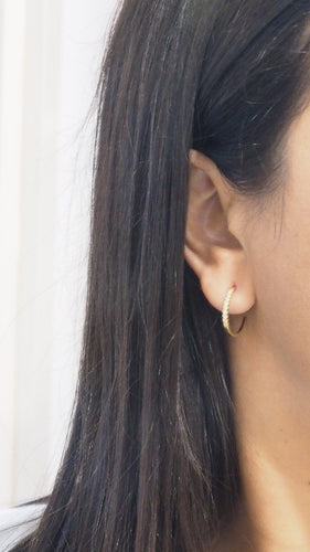 Boucles d'oreilles Boucles d’oreilles demi-créoles en or jaune 18 kt et diamants 58 Facettes 28053
