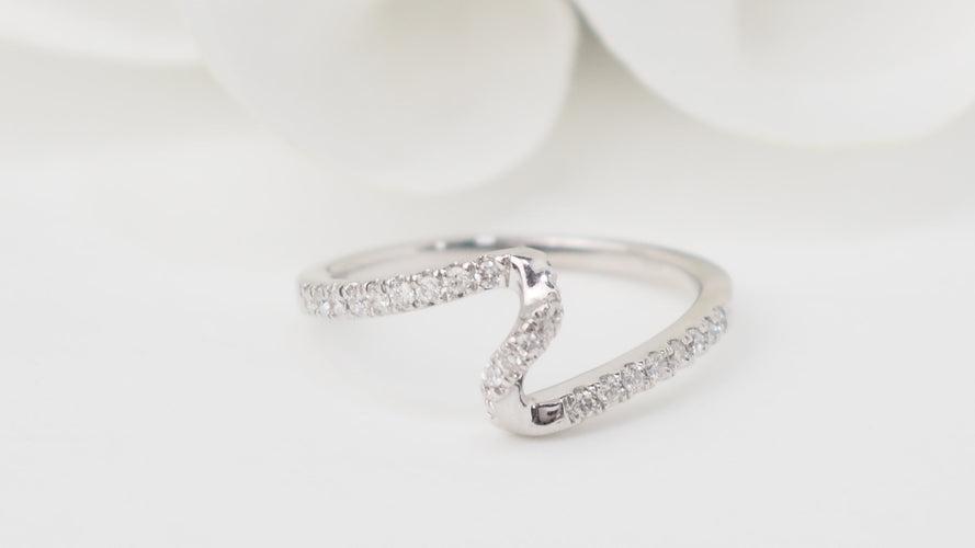 Bague 54 Bague Zig Zag en or blanc 18 ct et diamants 58 Facettes 32749